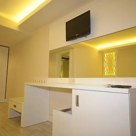Aura Boutique Otel 3*